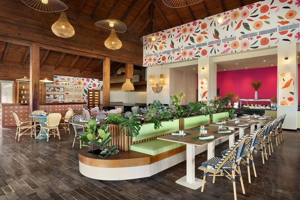 Restauracja i jedzenie w hotelu Sunscape Coco Punta Cana