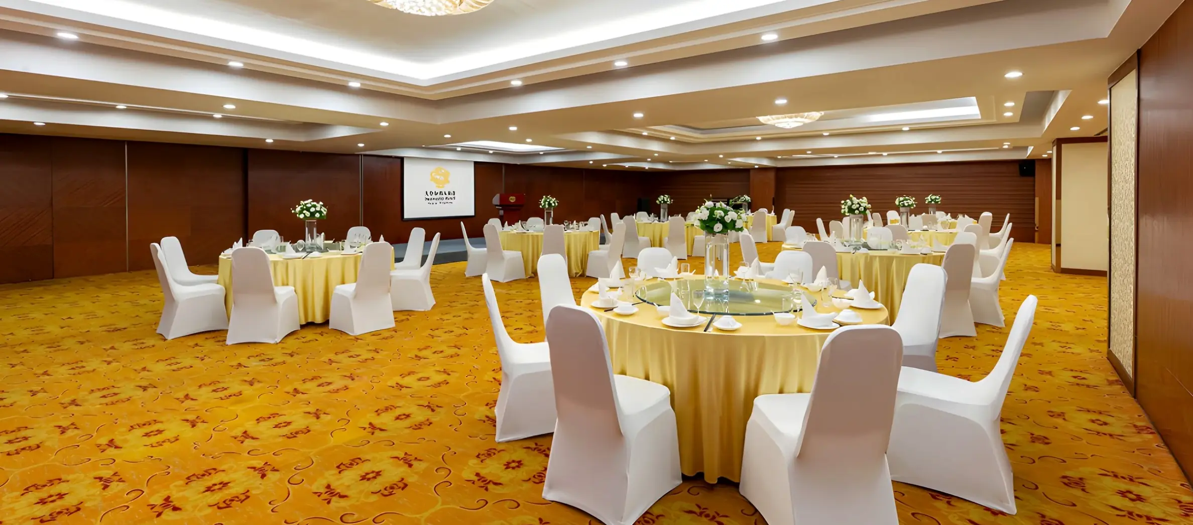 Restauracja i jedzenie w hotelu Sunworld Hotel Beijing