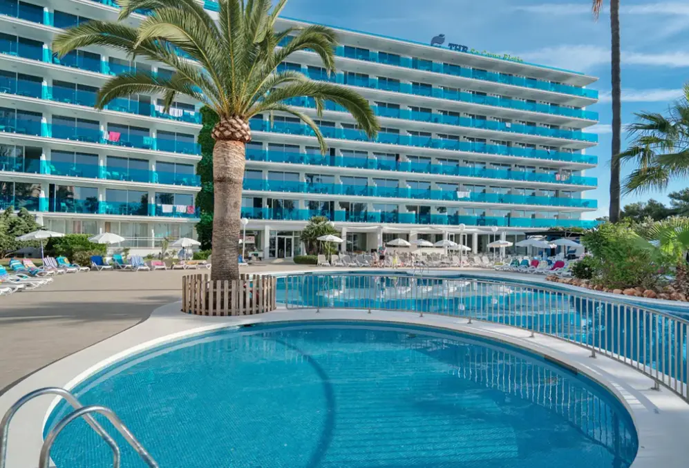 Basen w hotelu Thb Sa Coma Platja