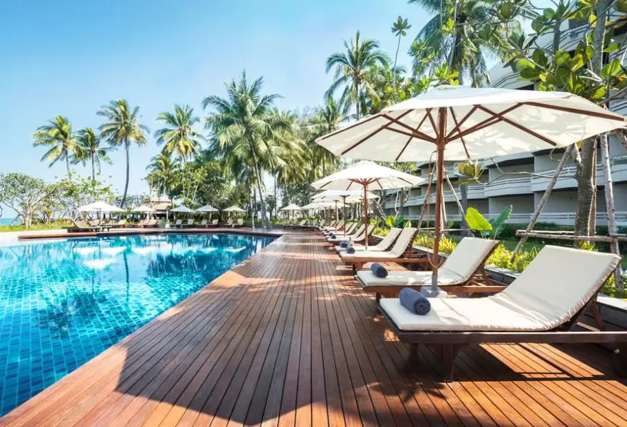 Basen w hotelu The Regent Cha Am Beach Resort
