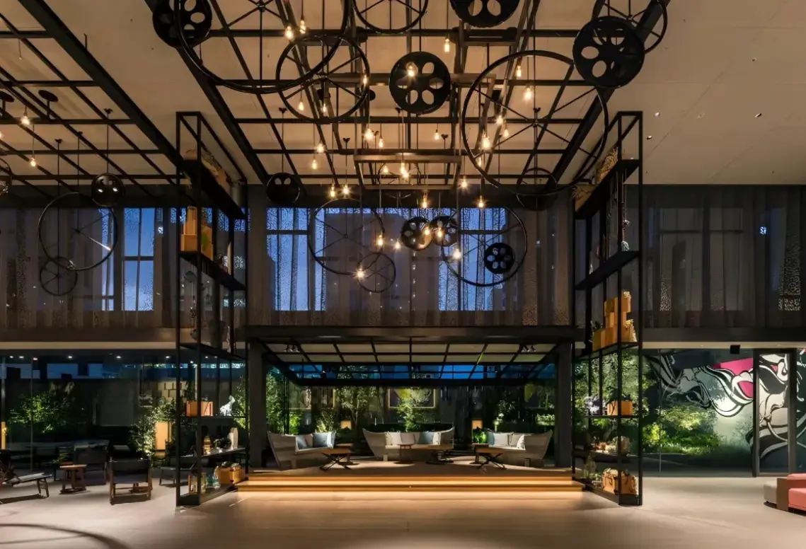 Lobby hotelu Tokyo Bay Shiomi Prince Hotel