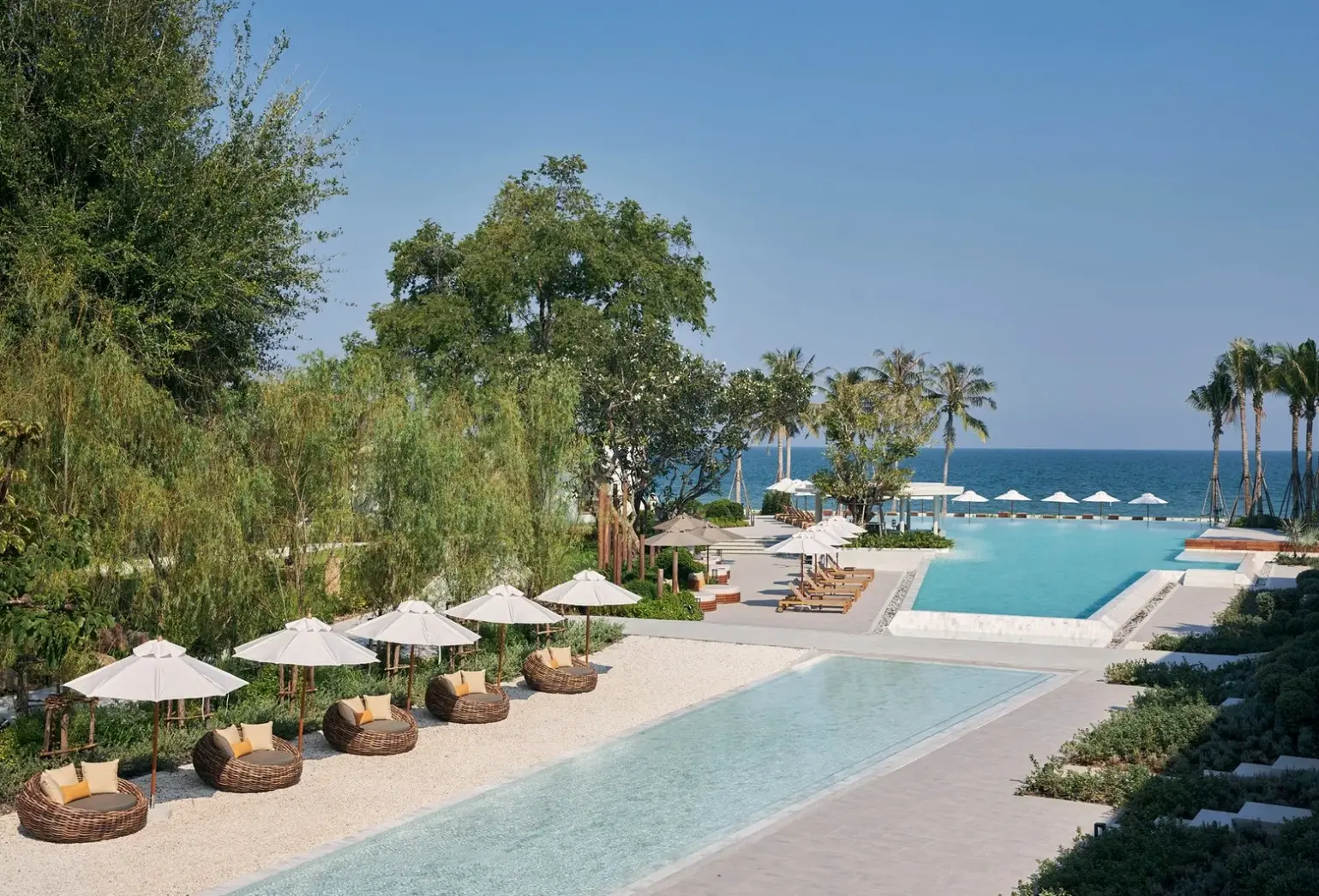 Basen w hotelu Vala Hua Hin