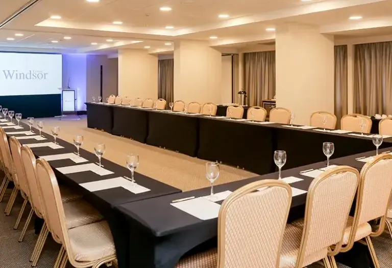 Restauracja i jedzenie w hotelu Windsor Leme