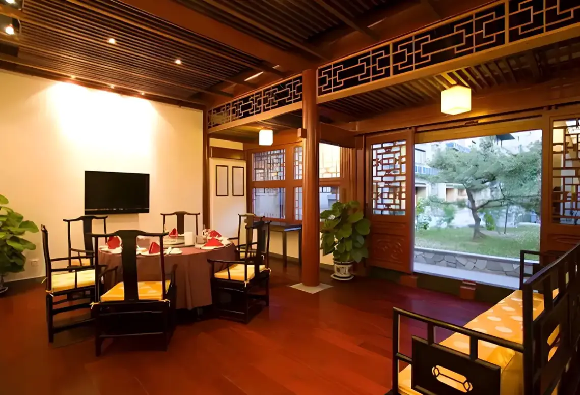 Restauracja i jedzenie w hotelu Xizhao Temple Hotel