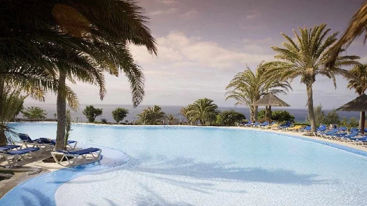 Hotel Robinson Esquinzo Playa