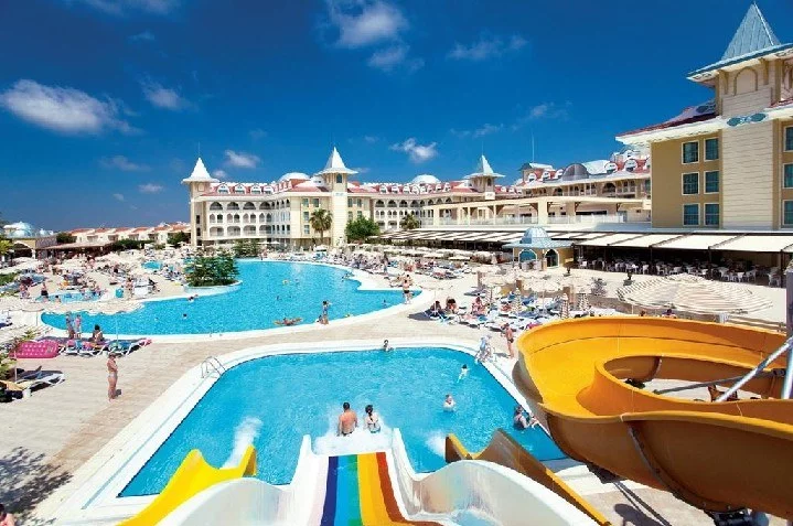 Hotel Side Star Resort