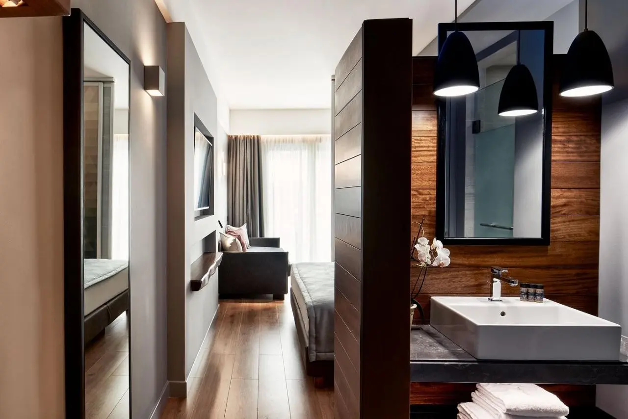 Łazienka w pokoju hotelu Achilleas Hotel