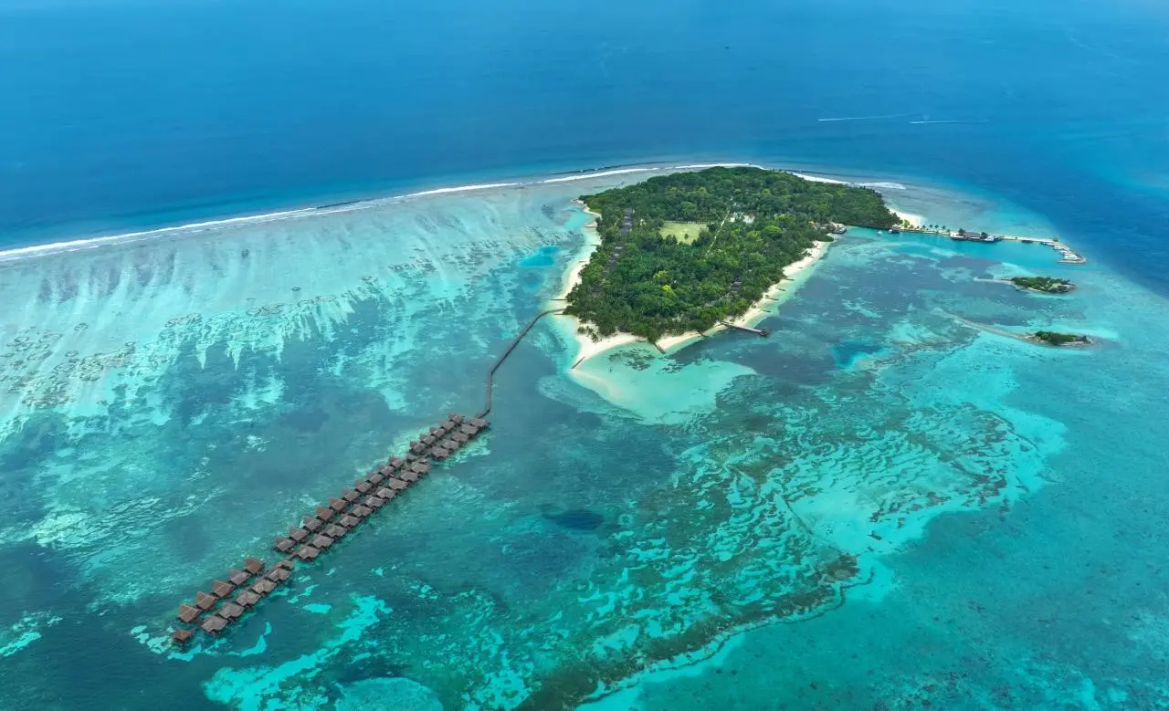 Adaaran Select Meedhupparu — ADAARAN SELECT HUDHURANFUSHI