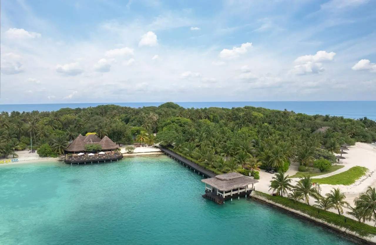 Adaaran Select Meedhupparu — ADAARAN SELECT HUDHURANFUSHI