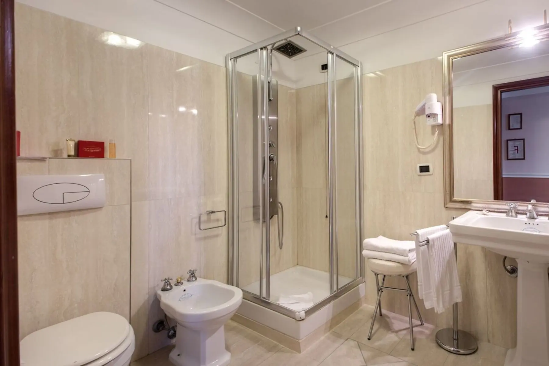 Antico Palazzo Rospigliosi — ANTICO PALAZZO ROSPIGLIOSI