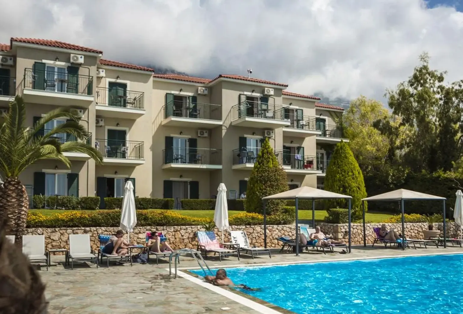 Basen w hotelu Antonia Hotel Lourdas