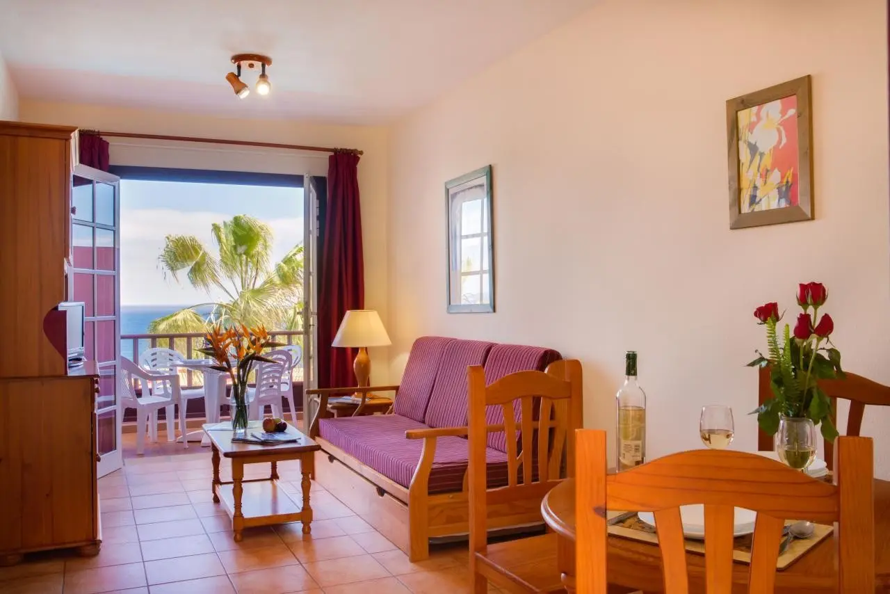 Pokój w hotelu Apartamentos Oasis San Antonio