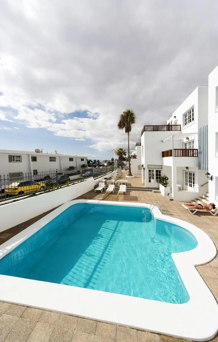 Basen w hotelu Apartamentos Vista Mar