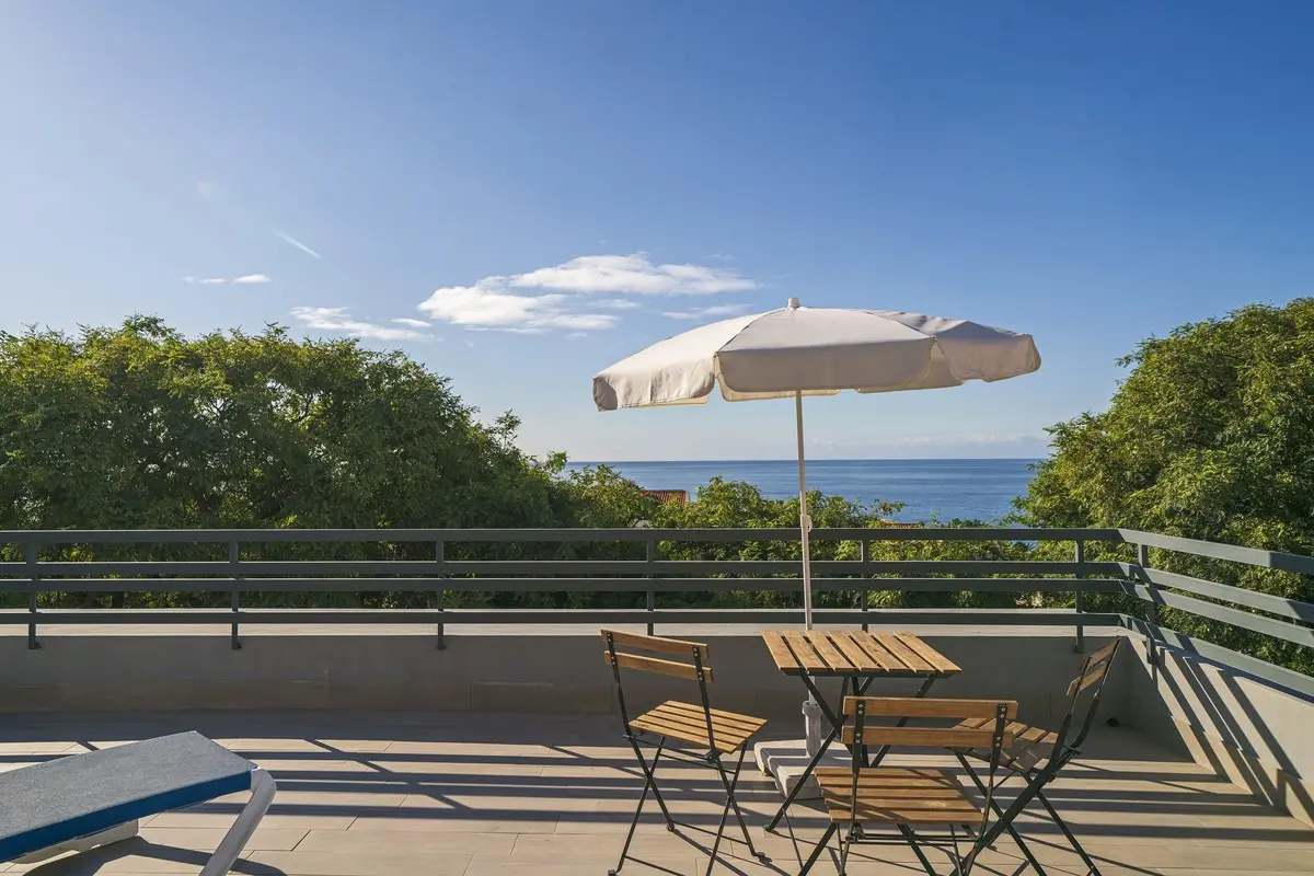 Apartamentos Vitoria — APARTAMENTOS VITORIA