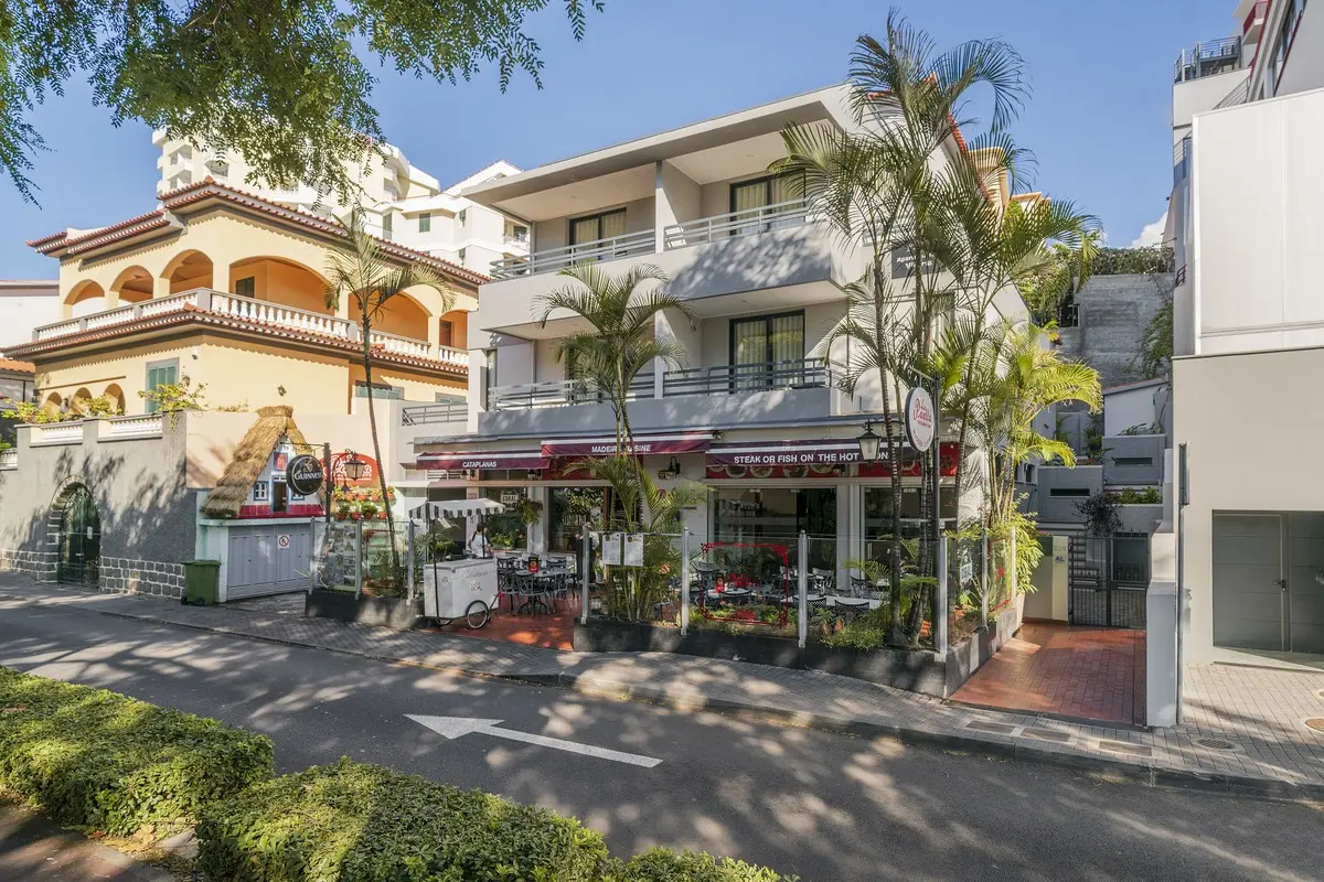 Apartamentos Vitoria — APARTAMENTOS VITORIA