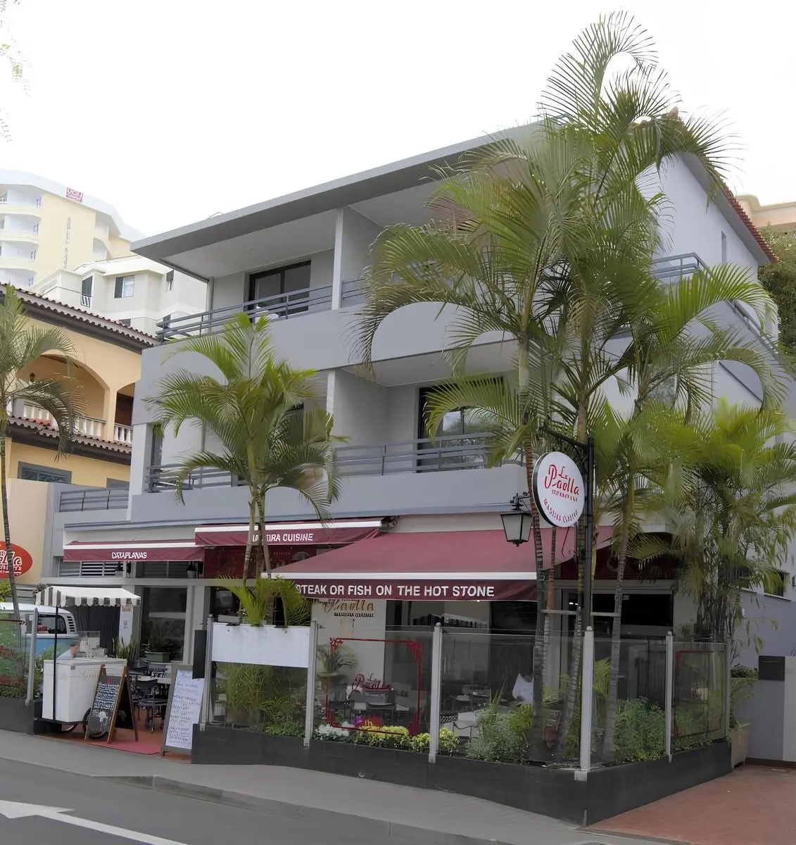 Apartamentos Vitoria — APARTAMENTOS VITORIA