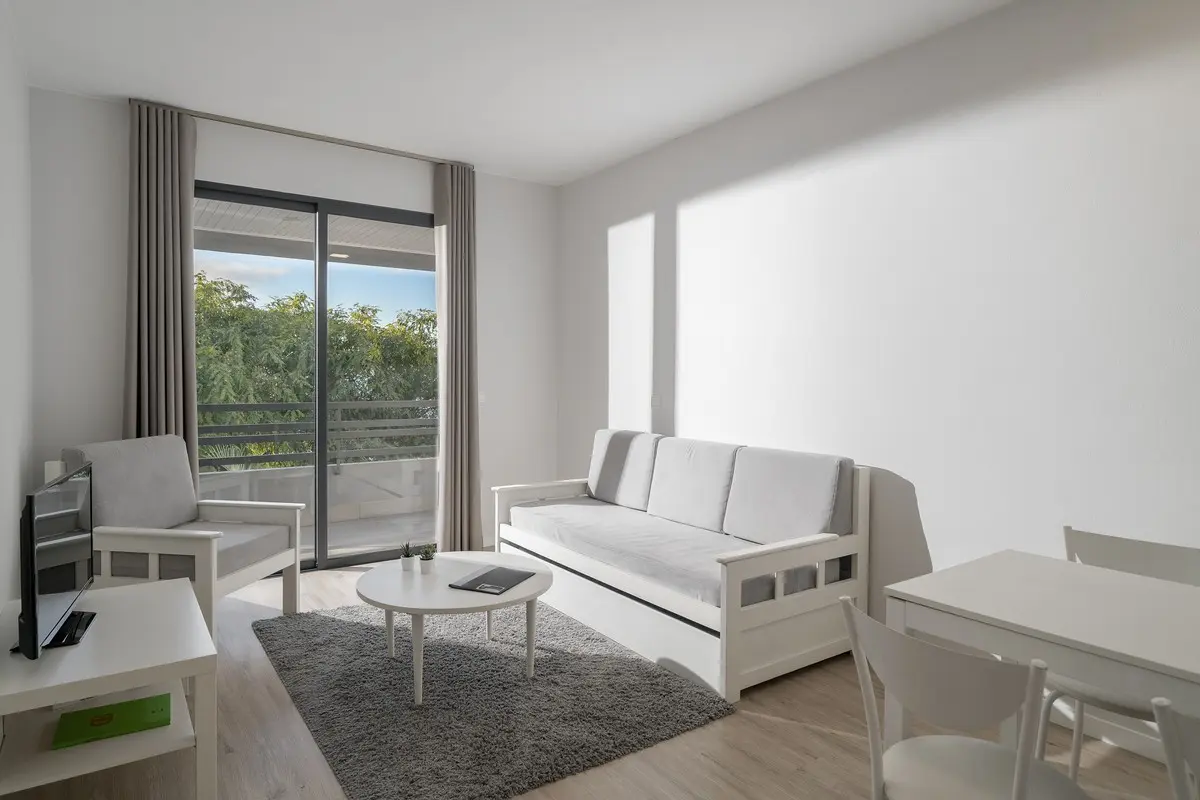 Apartamentos Vitoria — APARTAMENTOS VITORIA