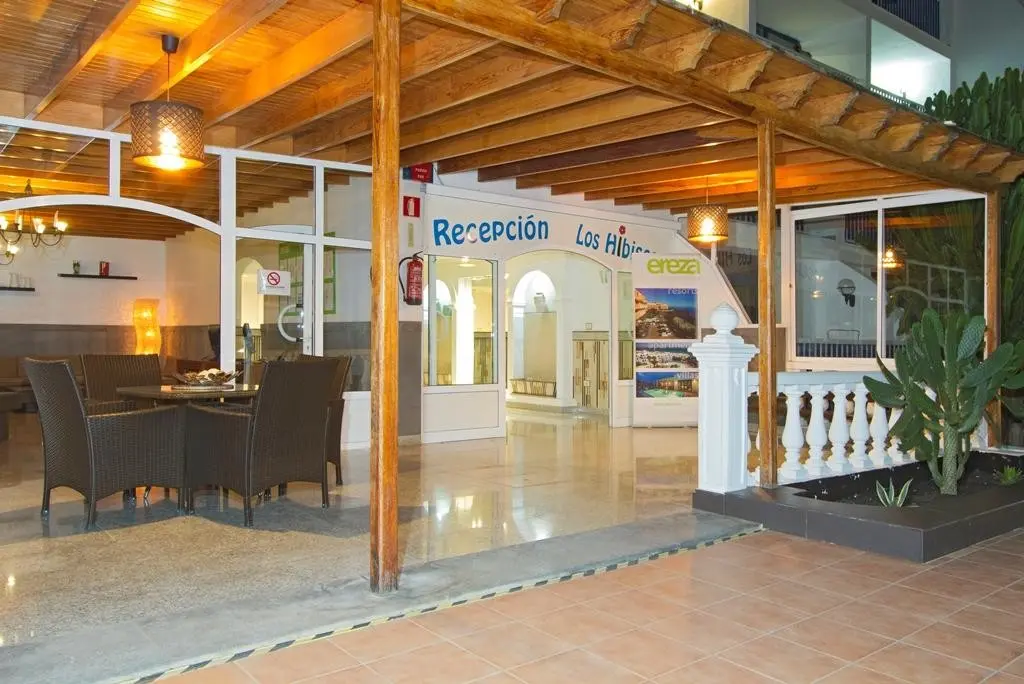 Aparthotel Los Hibiscos — LOS HIBISCOS