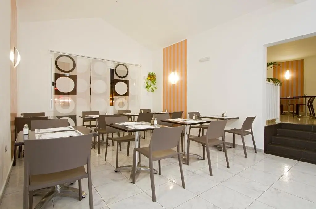 Aparthotel Los Hibiscos — LOS HIBISCOS