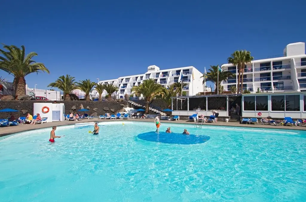 Aparthotel Los Hibiscos — LOS HIBISCOS