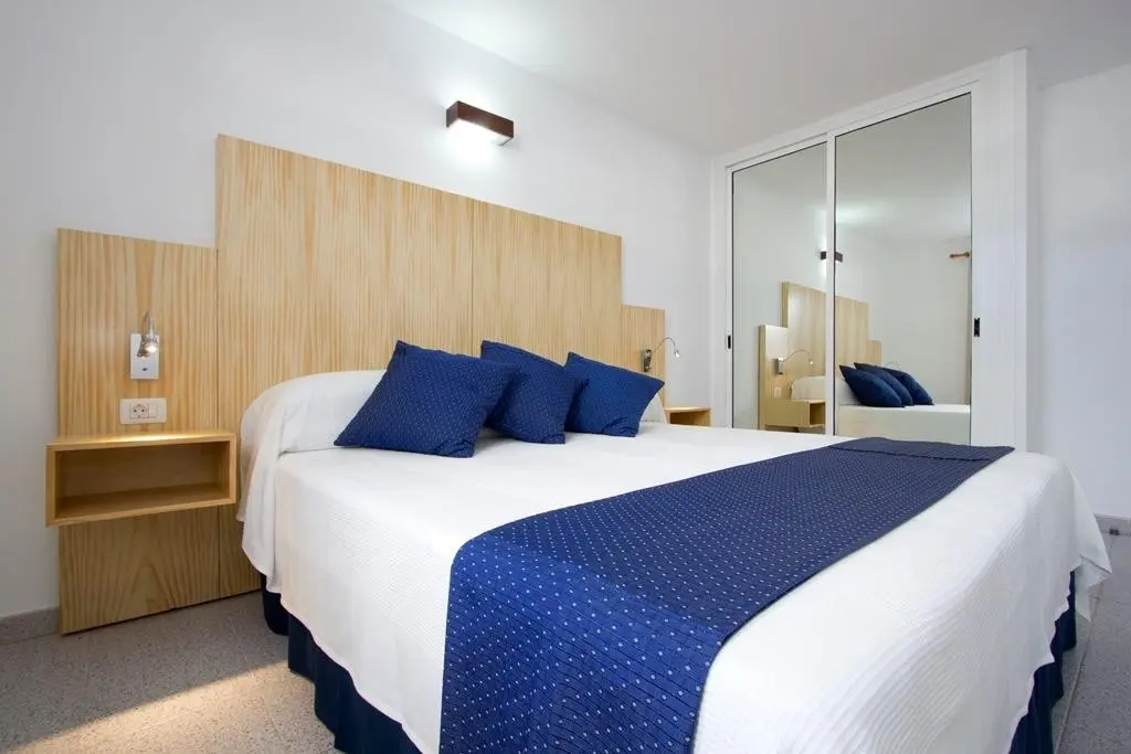 Aparthotel Los Hibiscos — LOS HIBISCOS