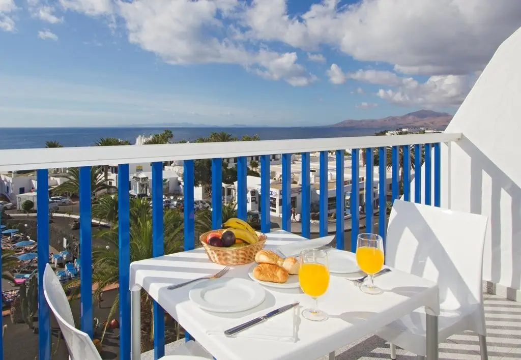 Aparthotel Los Hibiscos — LOS HIBISCOS