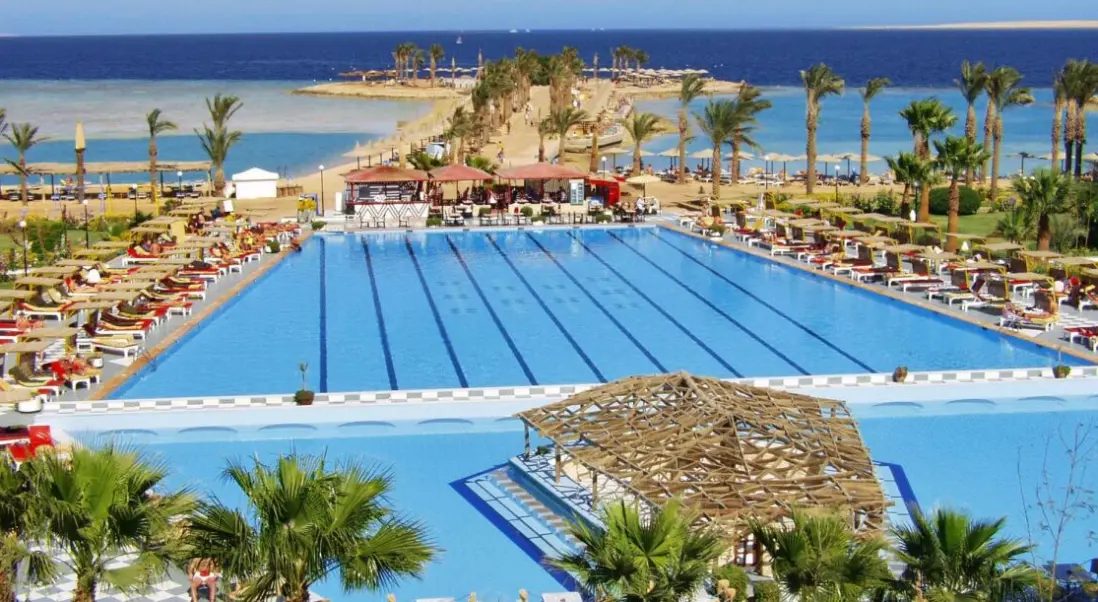 Basen w hotelu Arabia Azur Resort