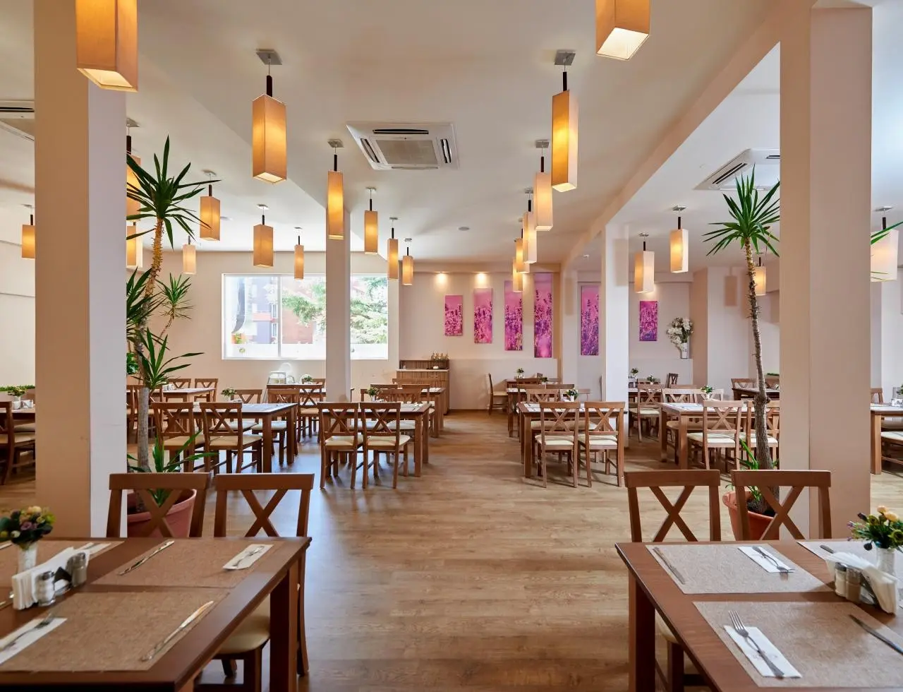 Restauracja i jedzenie w hotelu Asteria Family Sunny Beach