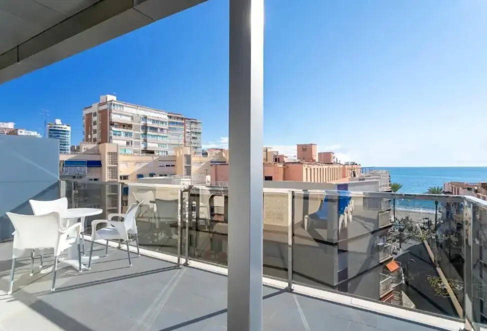 Widok z hotelu Avenida Benidorm