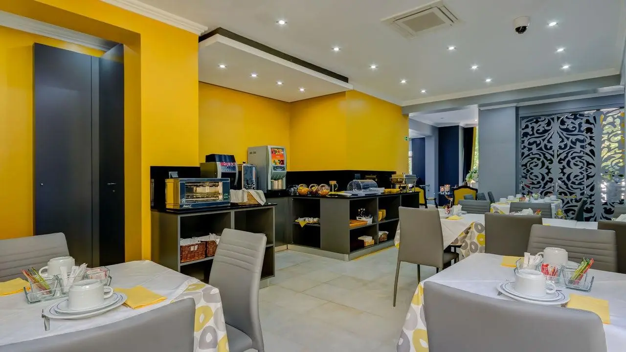 Avenida Park — AVENIDA PARK