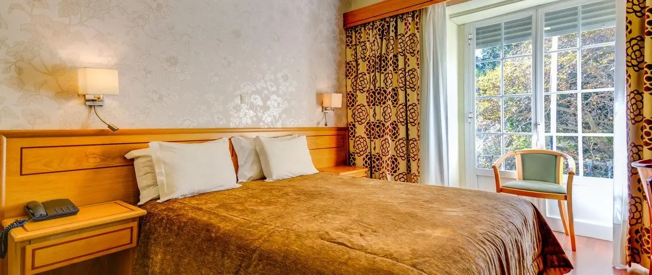 Avenida Park — AVENIDA PARK