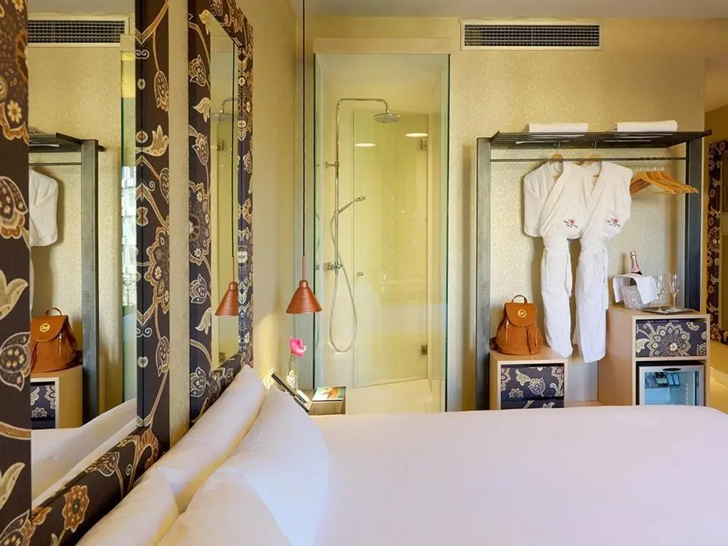 Axel Hotel Barcelona and Urban Spa Adults Only — AXEL HOTEL BARCELONA AND URBAN SPA ADULTS ONLY