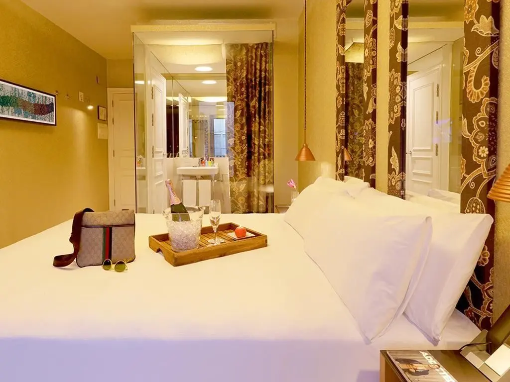 Axel Hotel Barcelona and Urban Spa Adults Only — AXEL HOTEL BARCELONA AND URBAN SPA ADULTS ONLY