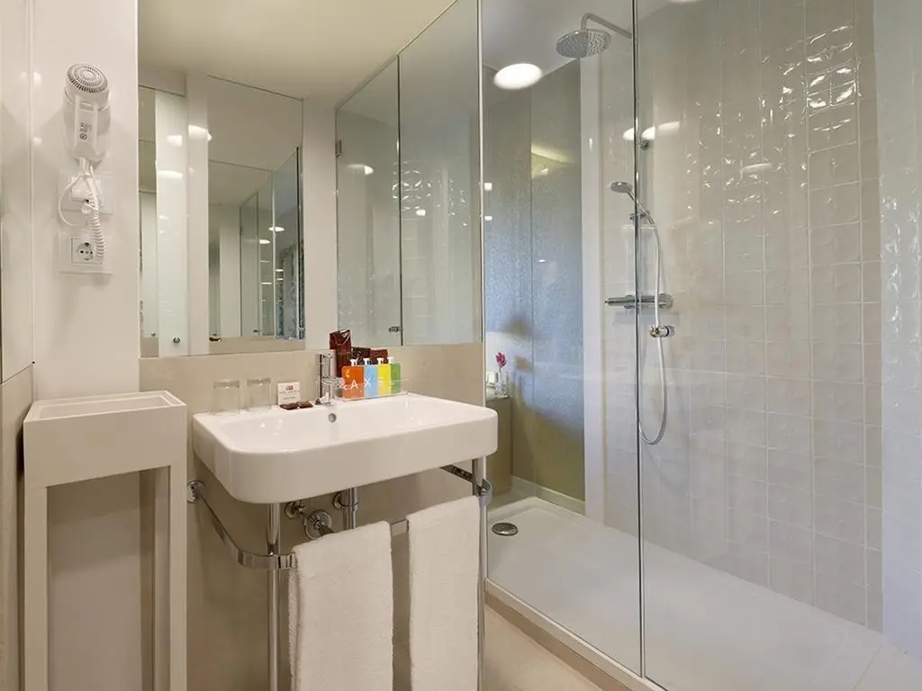 Axel Hotel Barcelona and Urban Spa Adults Only — AXEL HOTEL BARCELONA AND URBAN SPA ADULTS ONLY