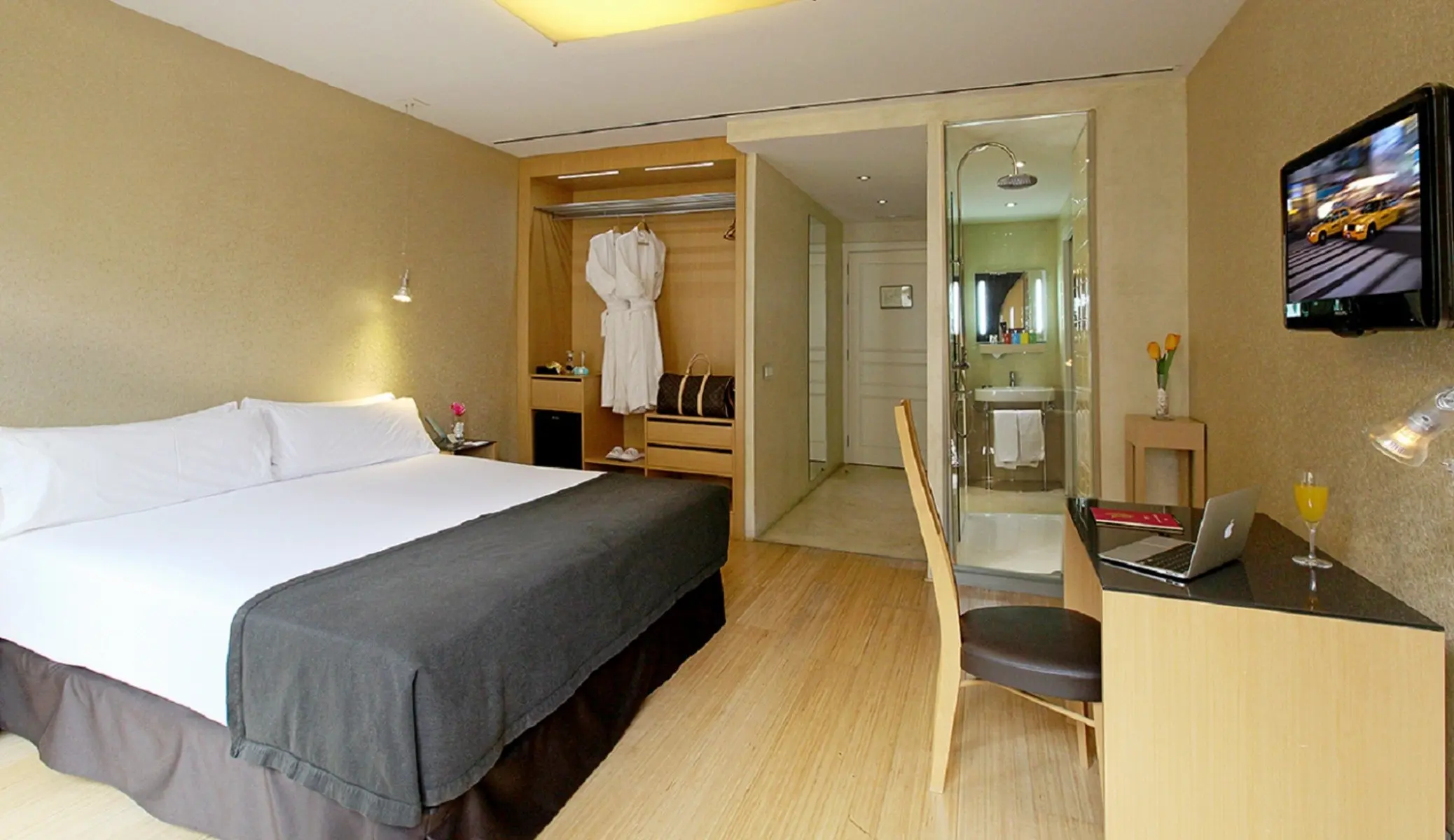 Axel Hotel Barcelona and Urban Spa Adults Only — AXEL HOTEL BARCELONA AND URBAN SPA ADULTS ONLY