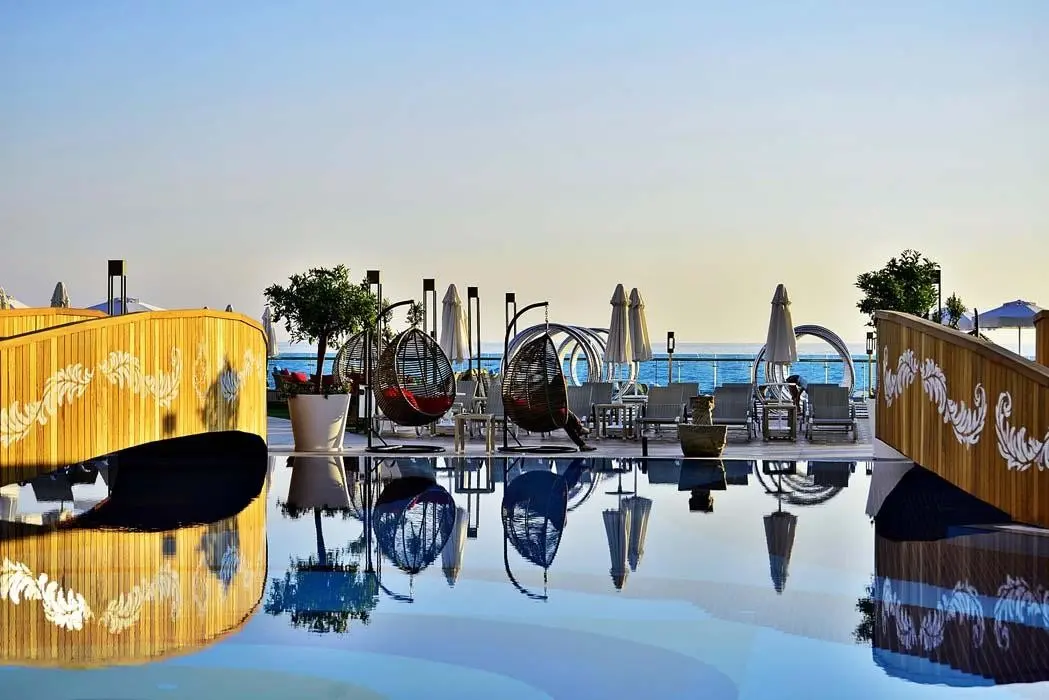 Azura Deluxe — AZURA DELUXE