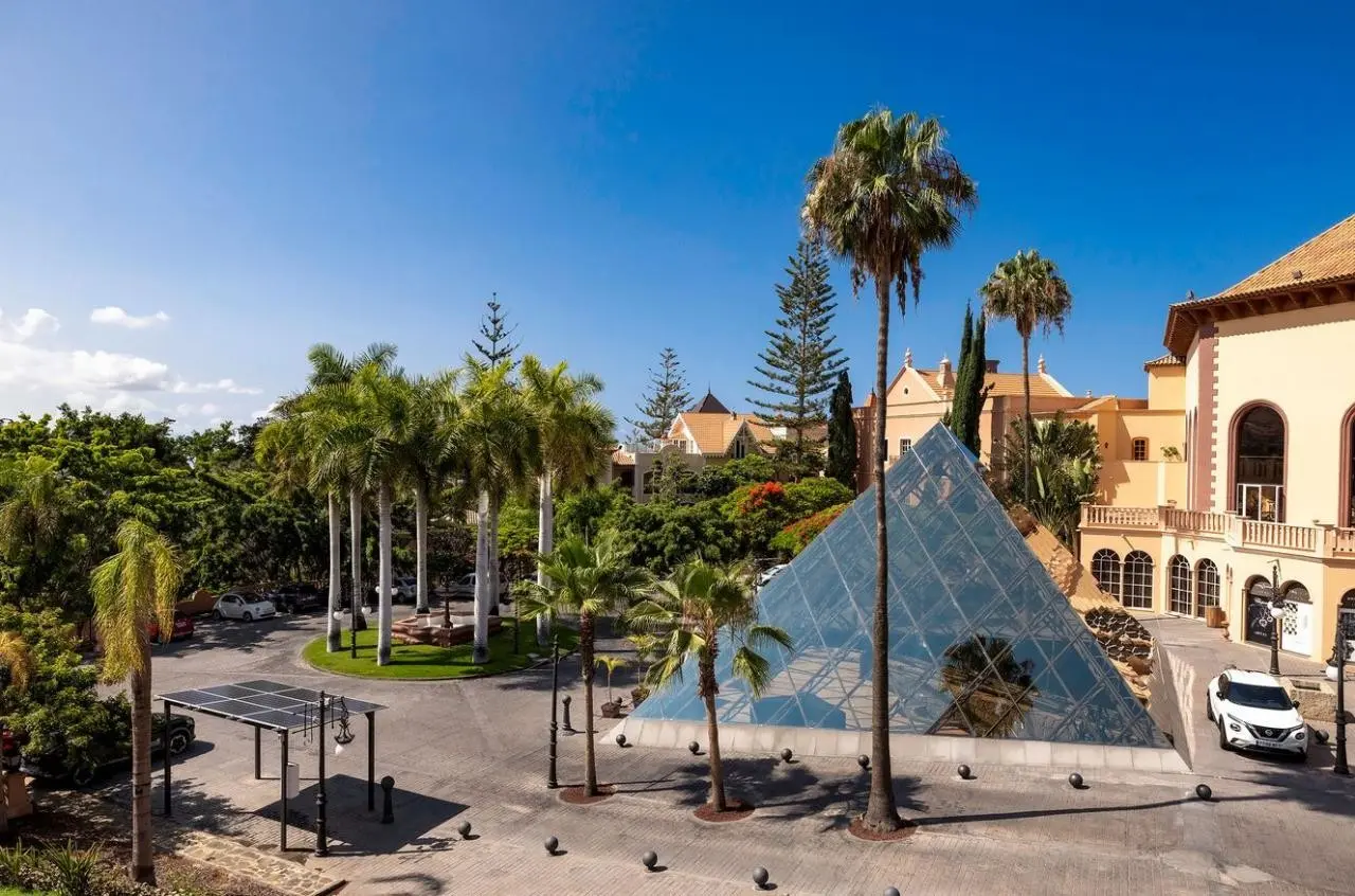 Bahia del Duque Villas — BAHIA DEL DUQUE VILLAS