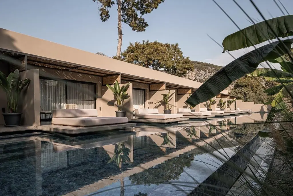 Balmy Beach Resort — BALMY BEACH RESORT