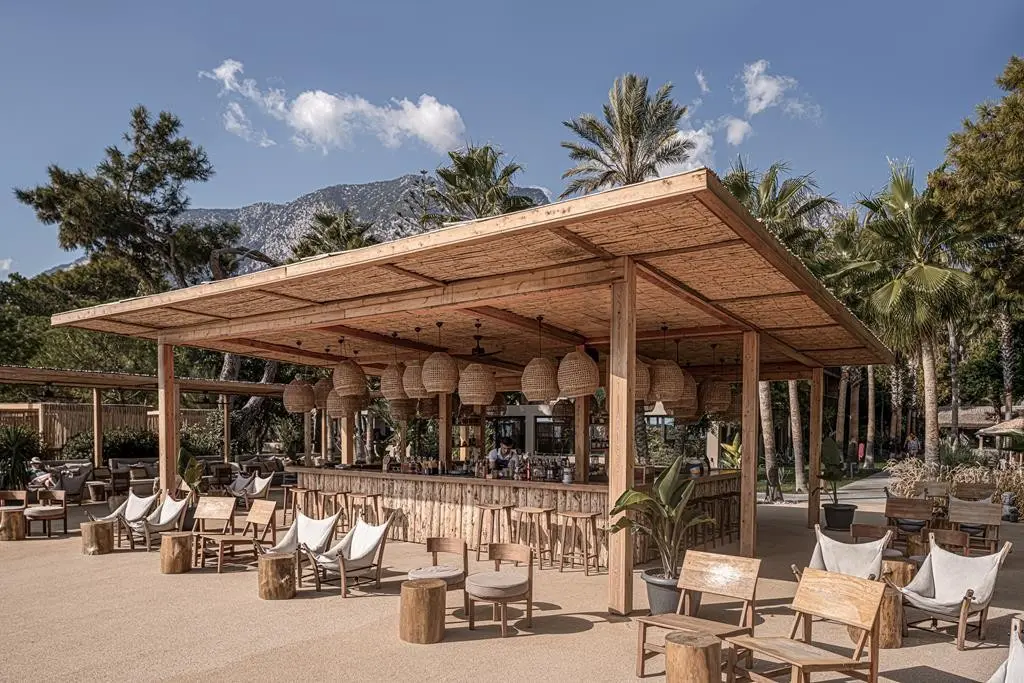 Balmy Beach Resort — BALMY BEACH RESORT