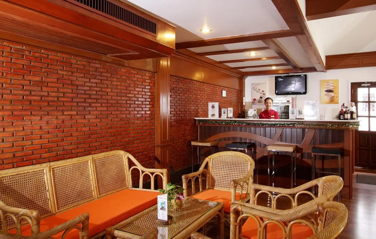 Restauracja i jedzenie w hotelu Best Western Phuket Ocean Resort