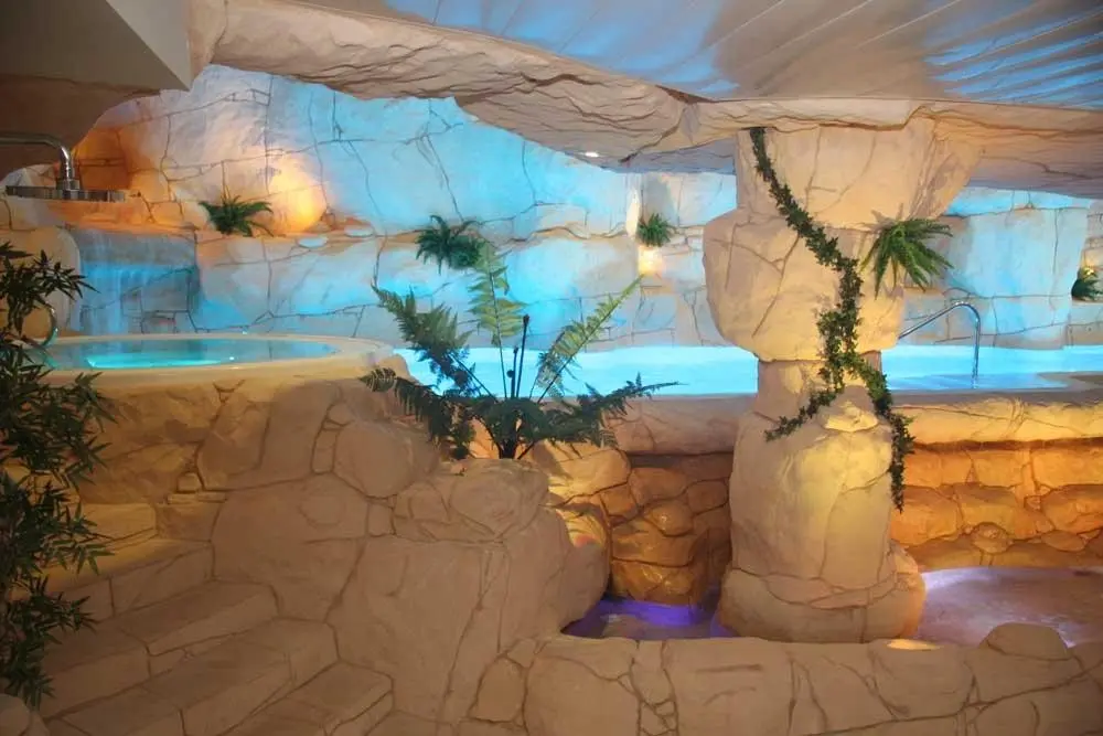 Beverly Park & Spa — BEVERLY PARK