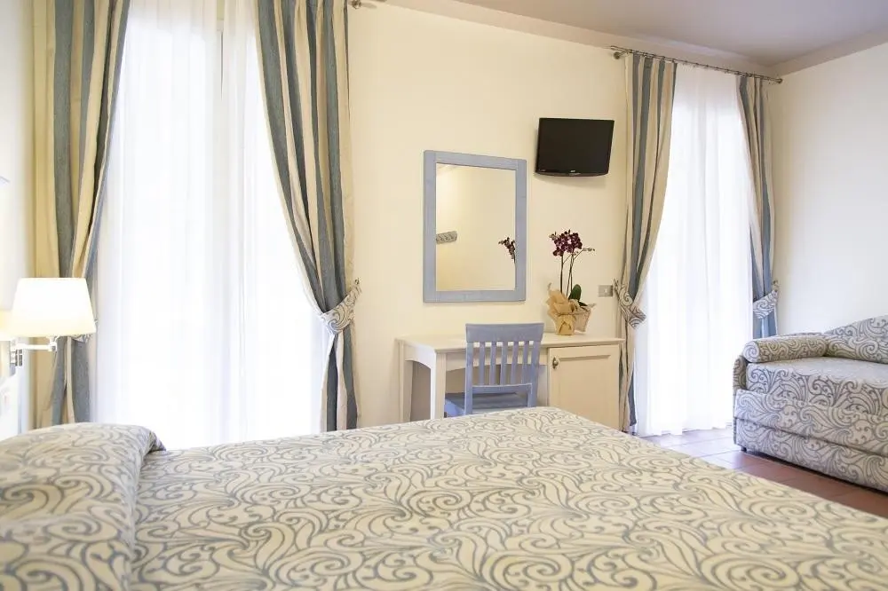 Blu Hotel Laconia Village — BLU HOTEL LACONIA VILLAGE