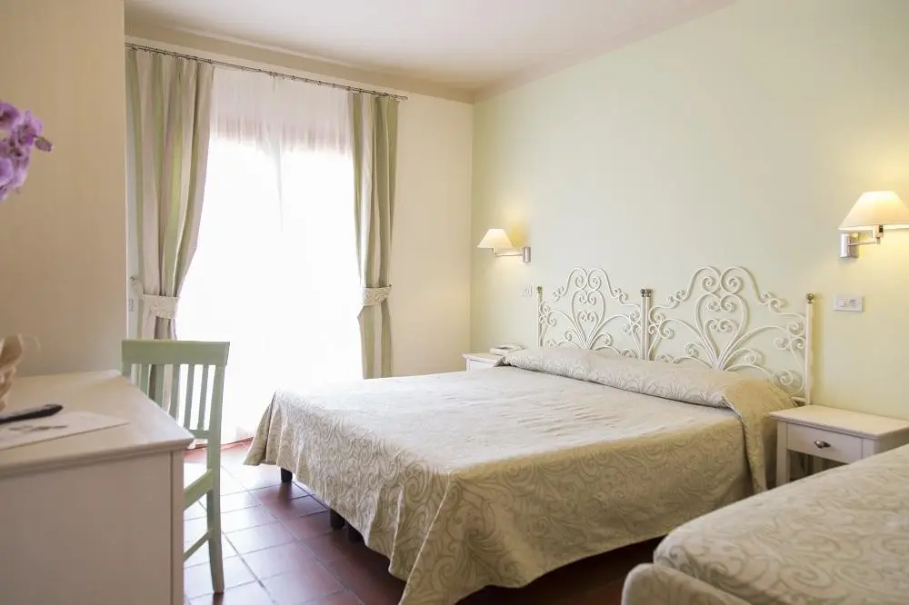 Blu Hotel Laconia Village — BLU HOTEL LACONIA VILLAGE