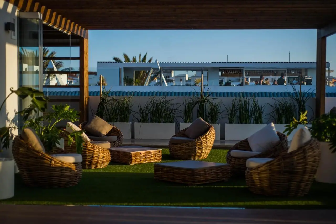 Restauracja i jedzenie w hotelu Bristol Sunset Beach