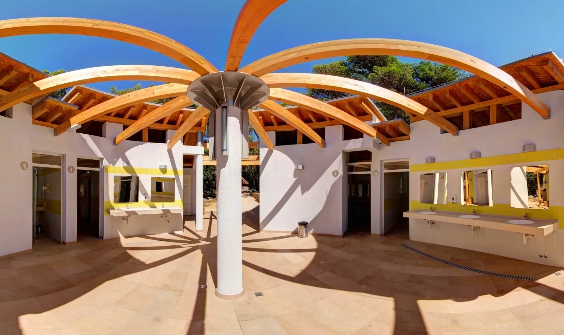 Łazienka w pokoju hotelu Bungalows Pine Beach Pakostane