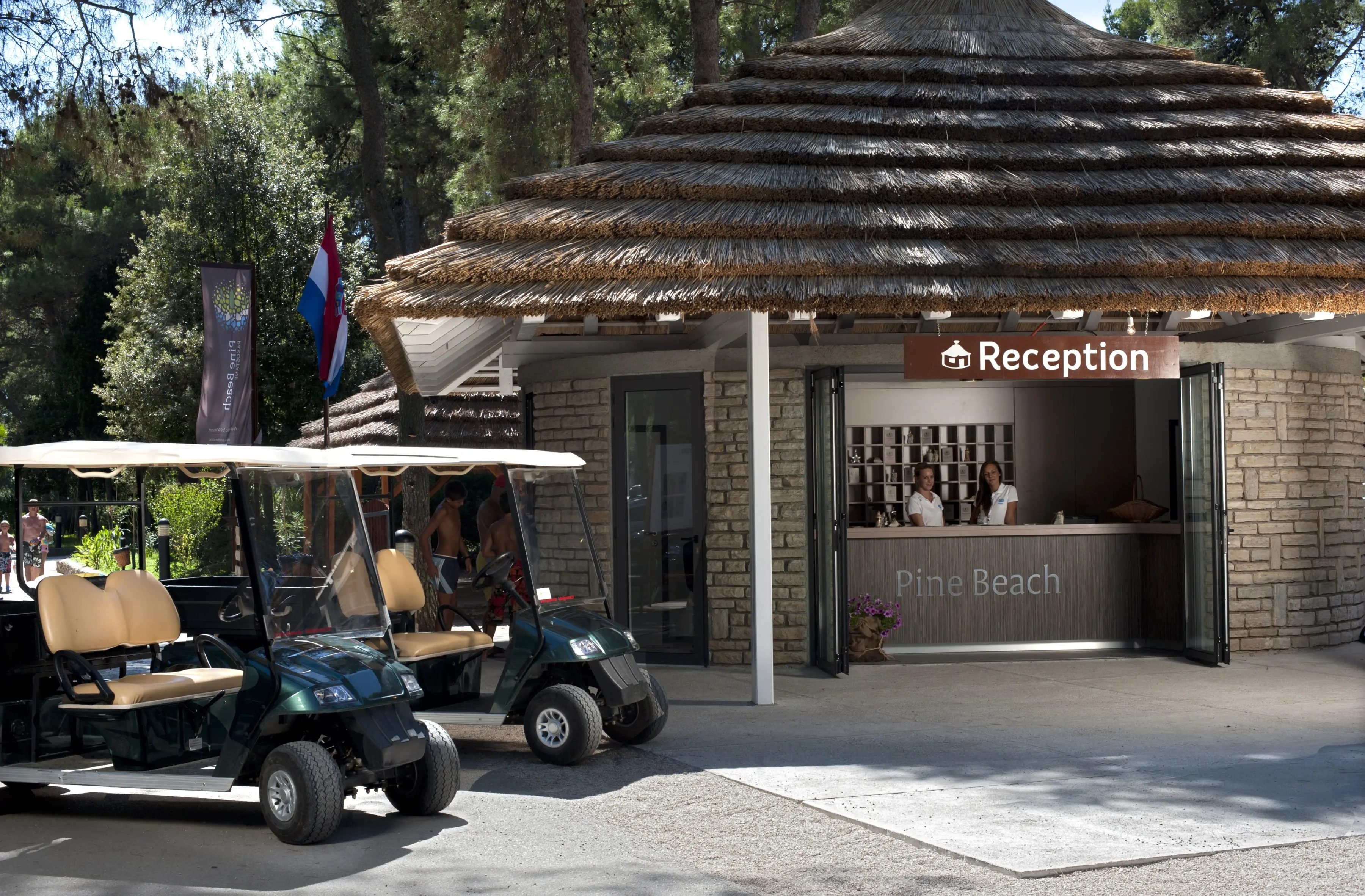 Obiekt hotelu Bungalows Pine Beach Pakostane