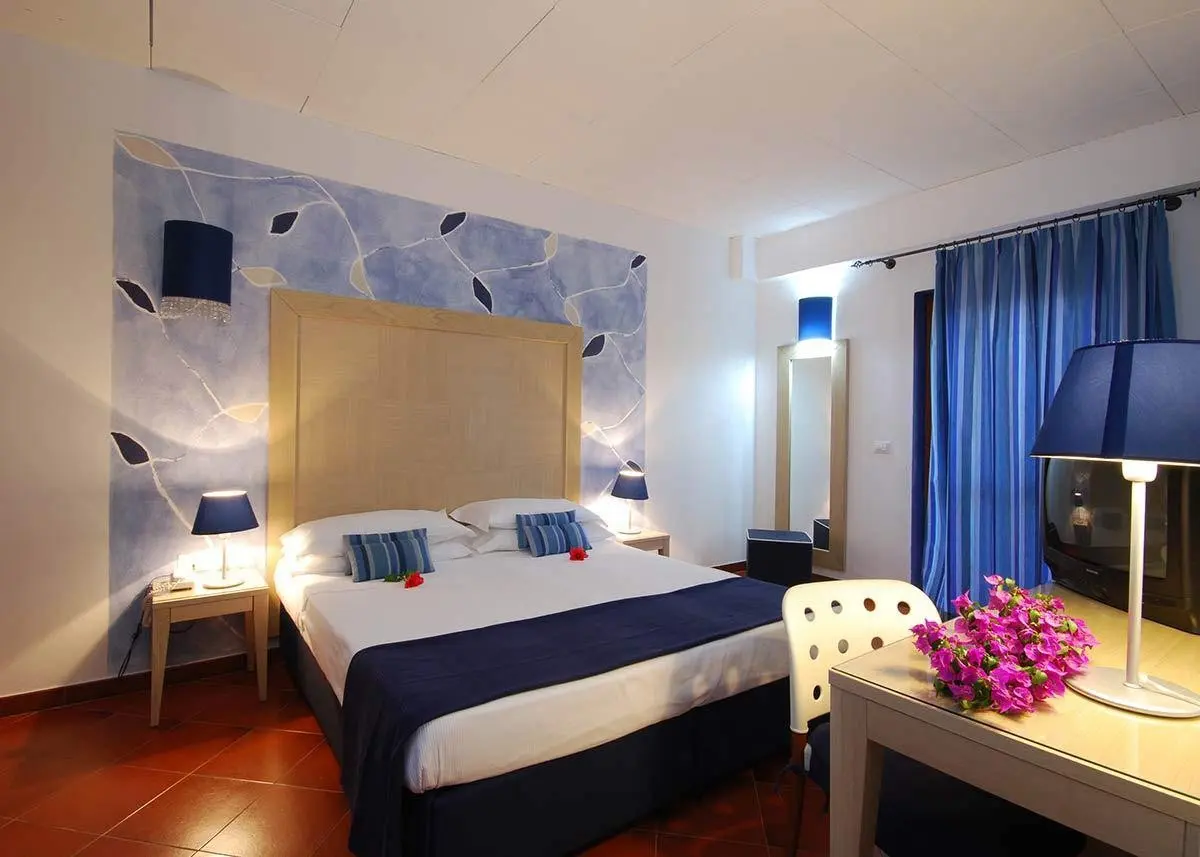 Cala Rosa Club Hotel — CALA ROSA CLUB