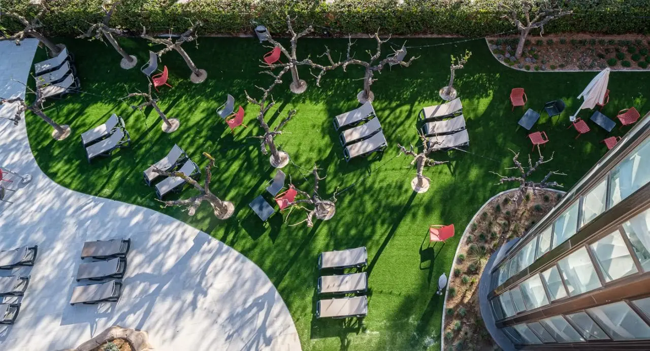 California Garden — CALIFORNIA GARDEN