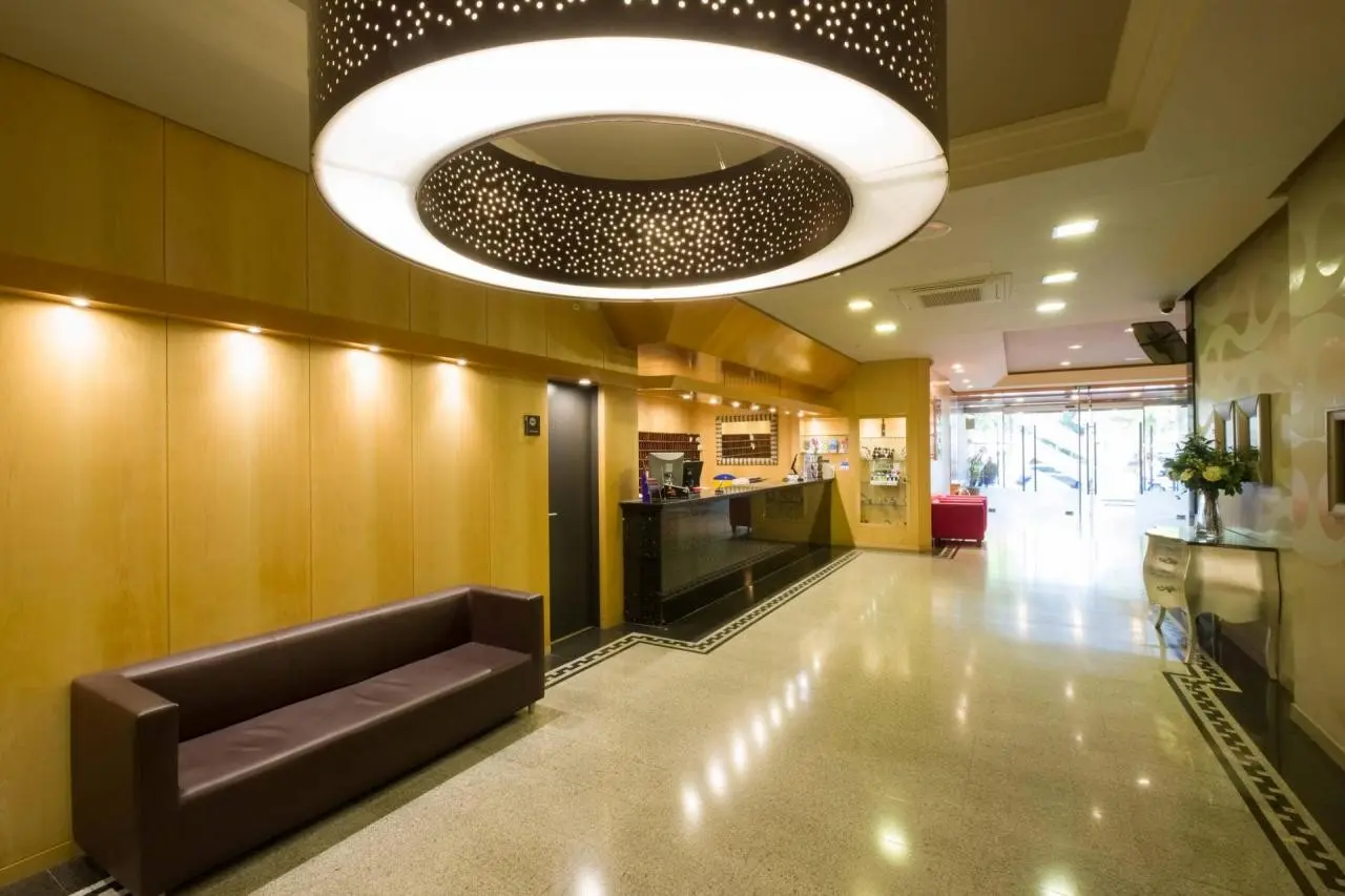 California Garden — CALIFORNIA GARDEN