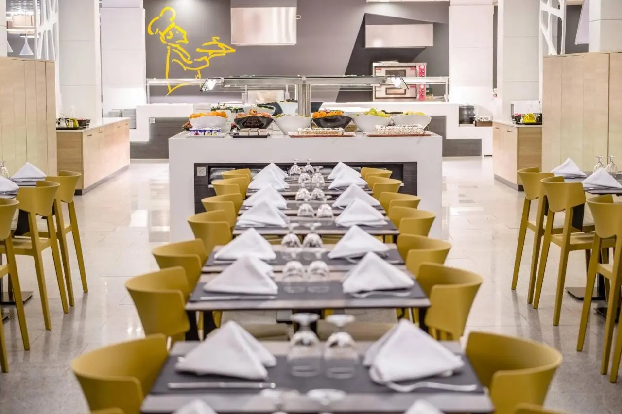 California Garden — CALIFORNIA GARDEN